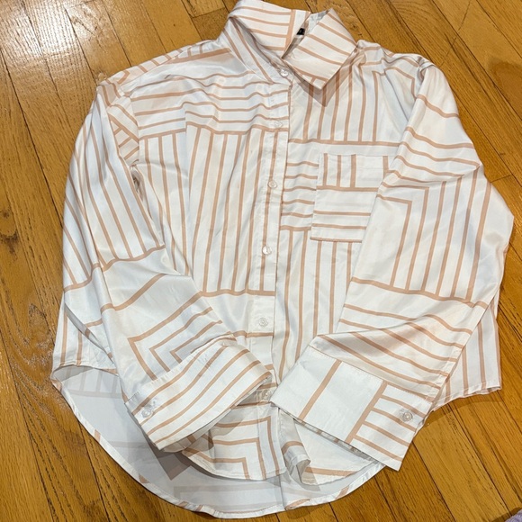 Robertson + Rodeo Tops - Robertson + Rodeo Women’s Cream and Tan Buttoned Up Long Sleeve Size Small